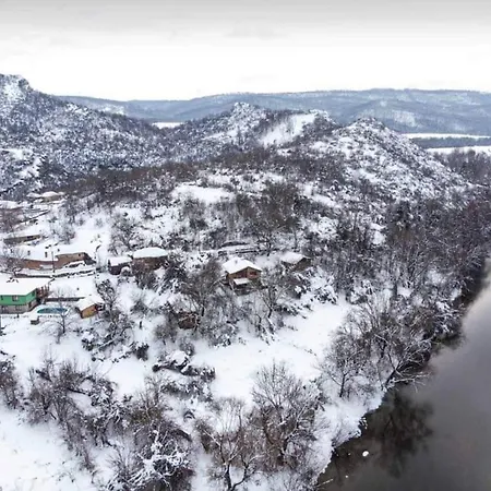 къща край реката/ House By The River Villa Vetrintsi
