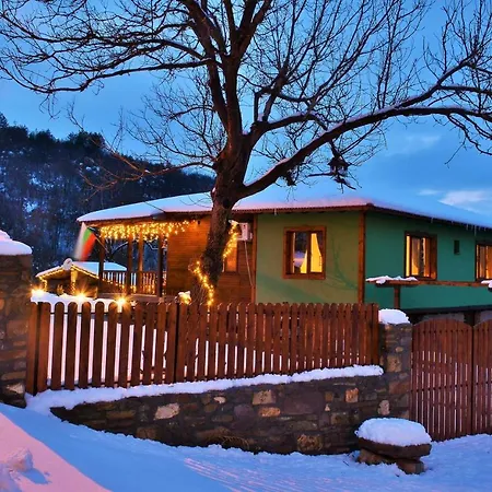 къща край реката/ House By The River * Vetrintsi