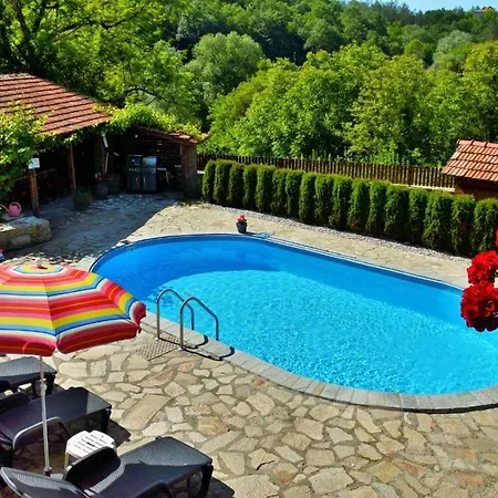 Villa къща край реката/ House By The River Vetrintsi