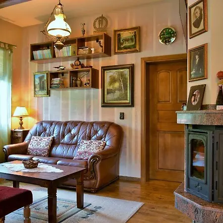 къща край реката/ House By The River Villa Vetrintsi
