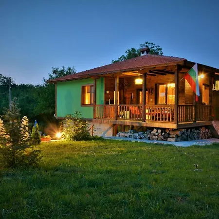 къща край реката/ House By The River Villa *