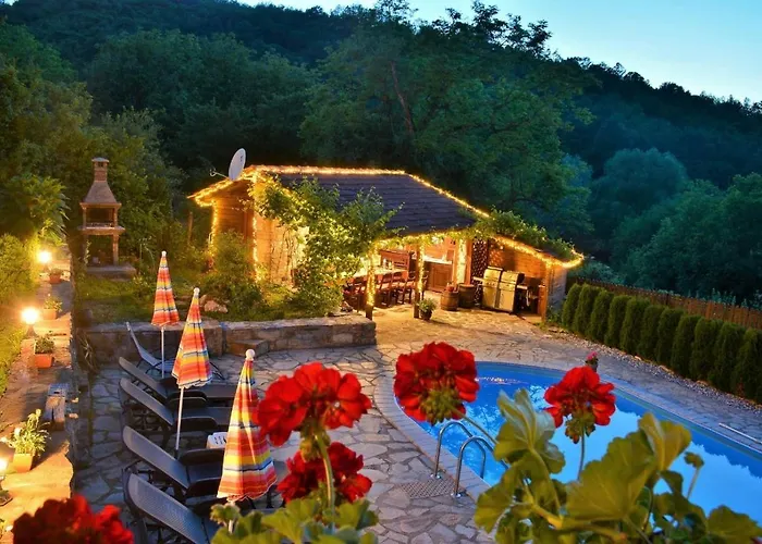 Villa къща край реката/ House By The River Vetrintsi