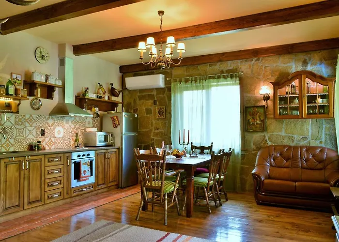 къща край реката/ House By The River *