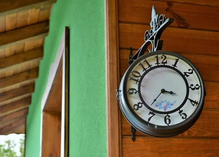 къща край реката/ House By The River * Vetrintsi