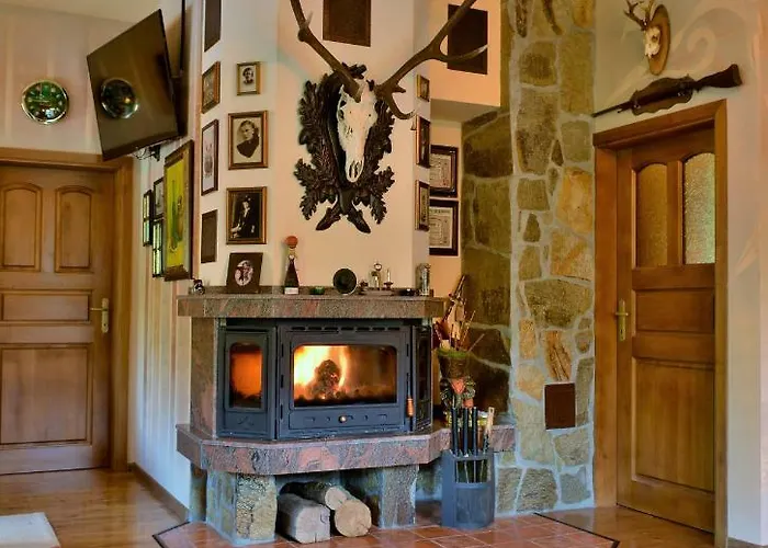 къща край реката/ House By The River