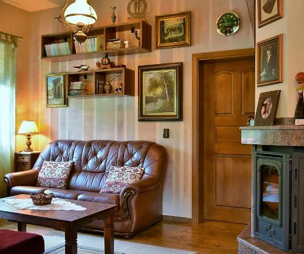 къща край реката/ House By The River Villa Vetrintsi